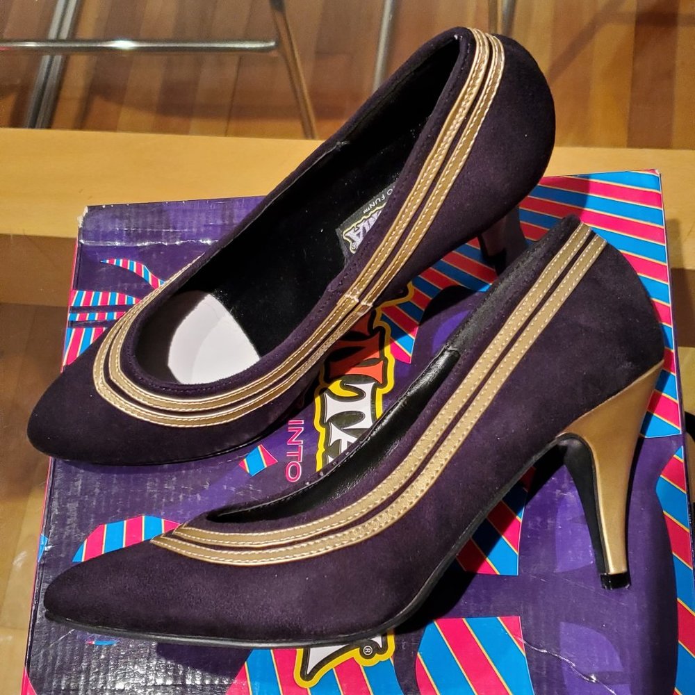 Black suede office stiletto